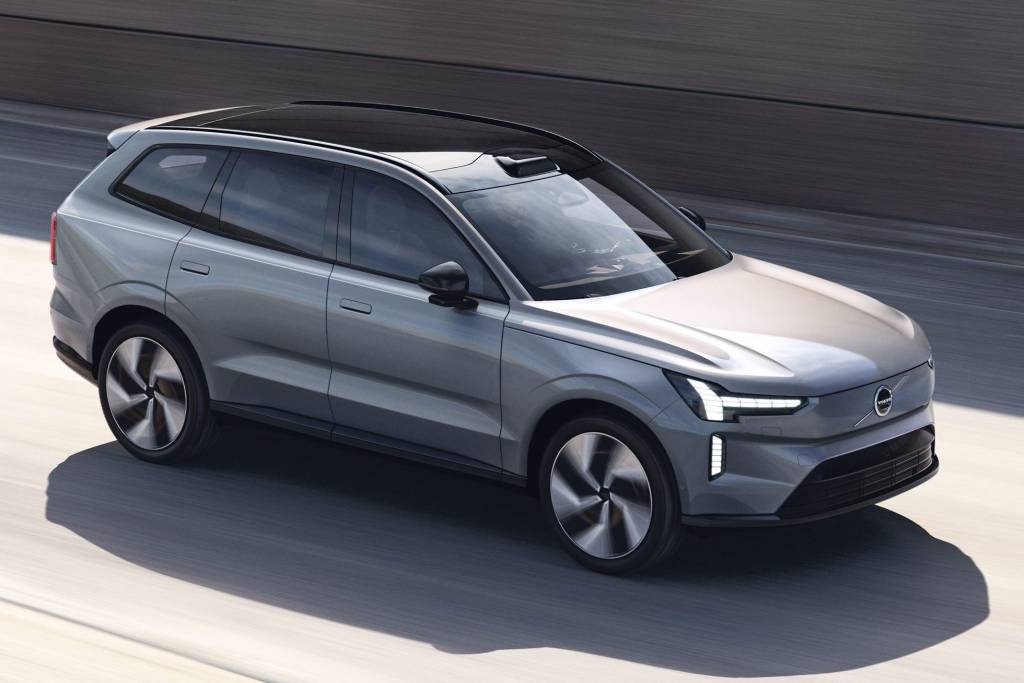 Volvo EX90 será entregue ‘capado’ até atualização chegar via internet
