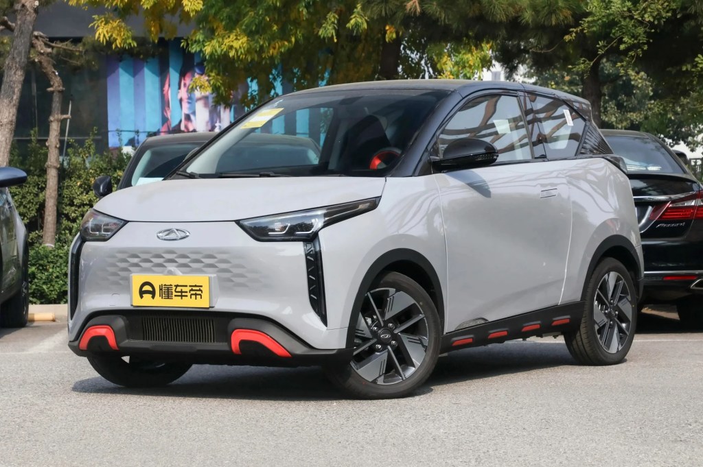 Novo Chery iCar Pro tem 95 cv e 408 km de autonomia por menos de R$ 70.000