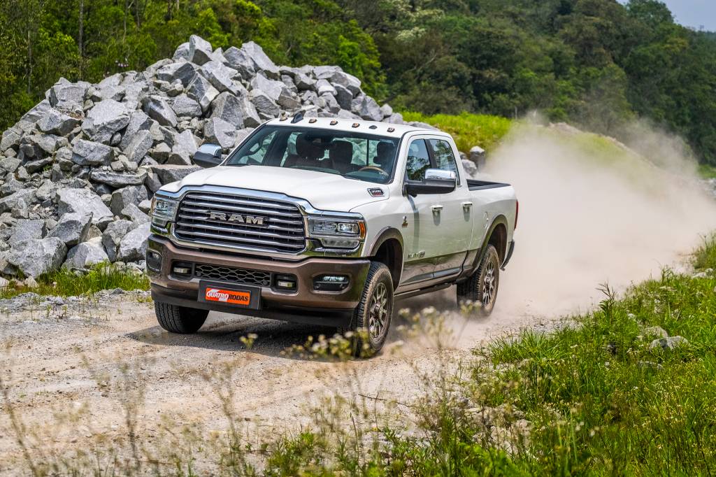 Ram 3500: os perrengues de dirigir a maior picape do Brasil