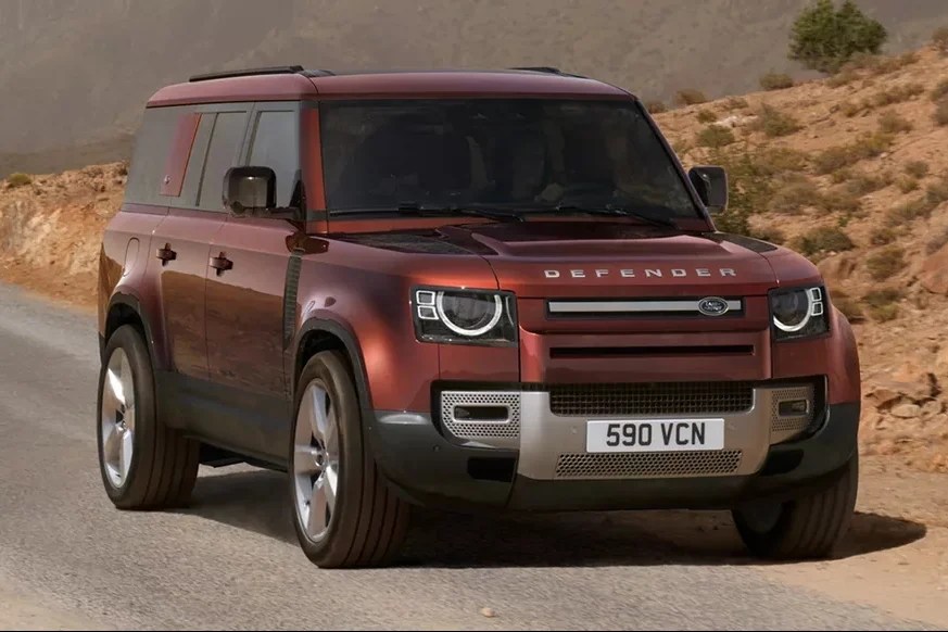 Land Rover Defender 130 é jipão de oito lugares e chega por R$ 900.000