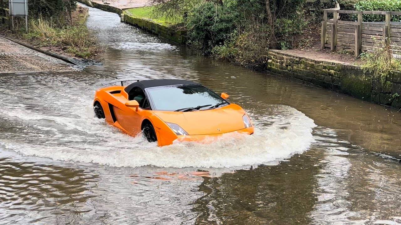 Como atravessar alagamentos de carro virou atração na Inglaterra?