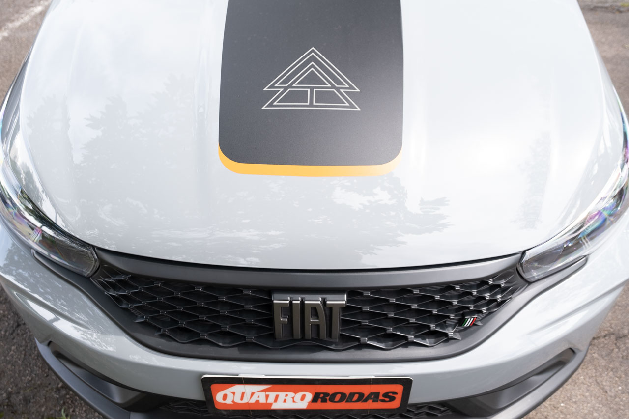 Adesivos com desenhos abstratos s&atilde;o vendidos como um diferencial da vers&atilde;o Trekking