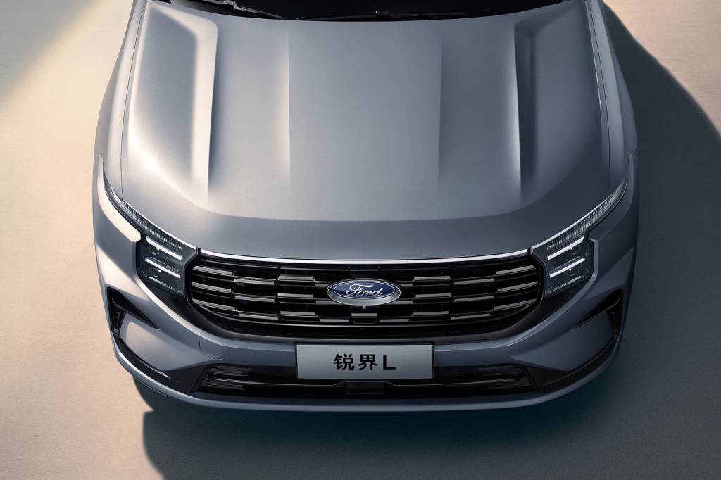 Ford Edge L (2) Ford Edge L (2)