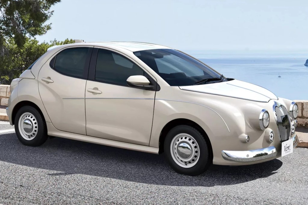Frente de Jaguar e carroceria de Yaris formam o improvável Mitsuoka Viewt