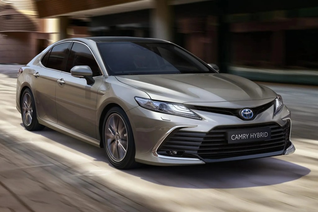 Após 43 anos, Toyota Camry deixará de ser vendido no Japão