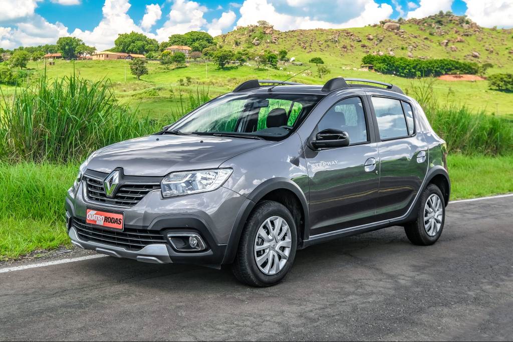 Renault Stepway ganha controle de estabilidade e garante sobrevida em 2024