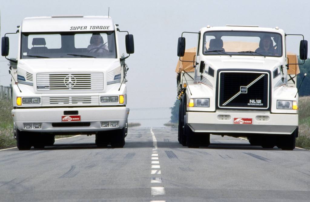 Teste Comparativo Mercedes-Benz 1941 e o Volvo NL12 400 Power. Teste Comparativo Mercedes-Benz 1941 e o Volvo NL12 400 Power