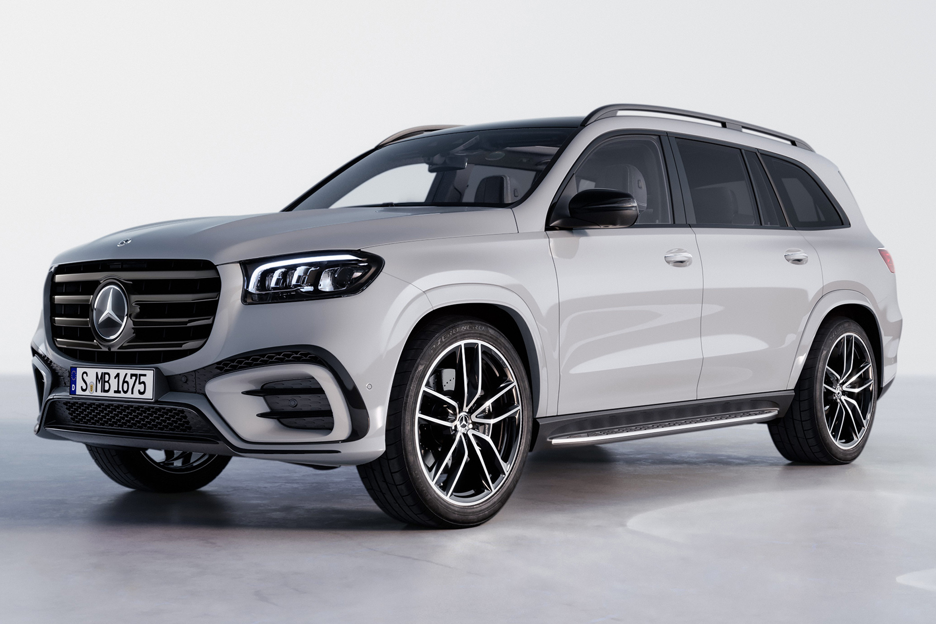 Mercedes-Benz GLS ganha nova dianteira e esbanja V8 de até 620 cv