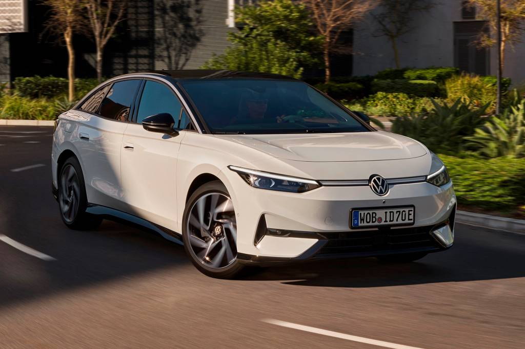 VW ID.7 é sucessor elétrico do Passat com 700 km de autonomia e 286 cv