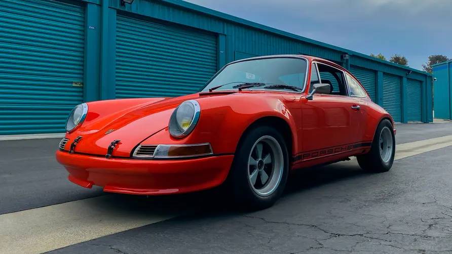 Porsche 911 clássico é transformado em elétrico com mais de 400 cv