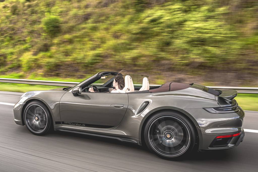 1FLP1387-2 Porsche 911 turbo Cabriolet