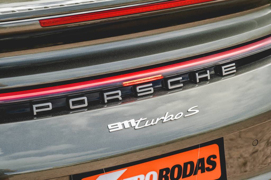 1FLP2758-2 Porsche 911 turbo Cabriolet