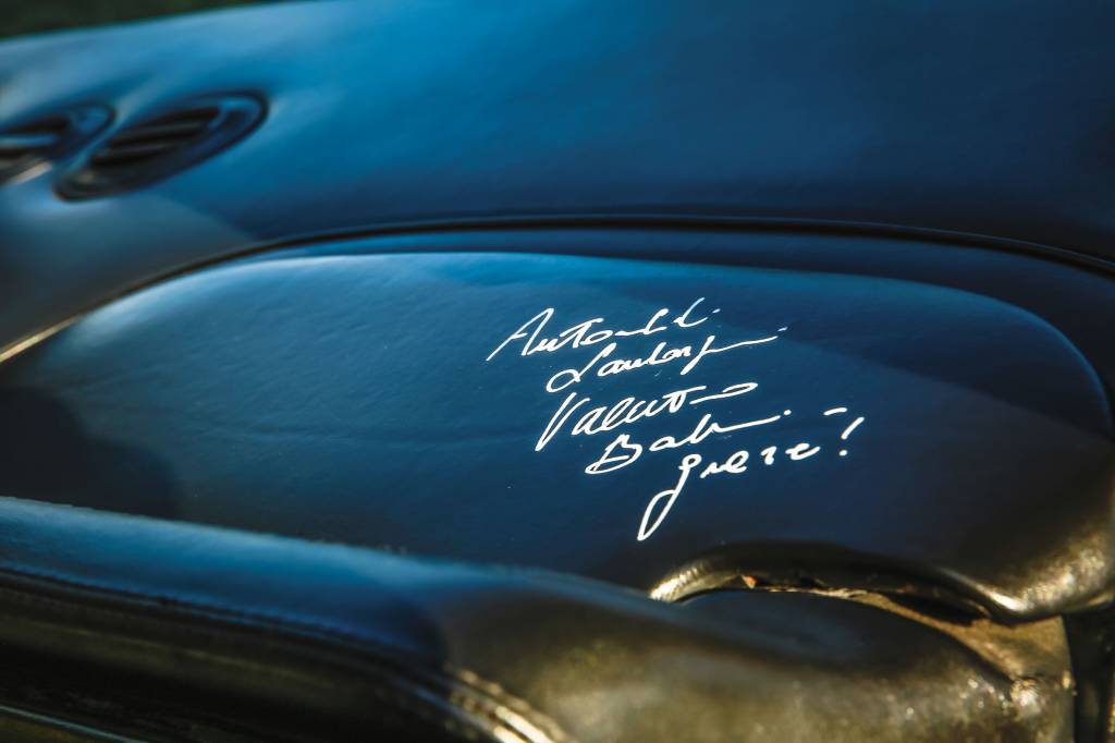 LAMBORGHINI DIABLO Painel autografado por Valentino Balboni, ex-piloto de testes da Lamborghini e atual embaixador do fabricante