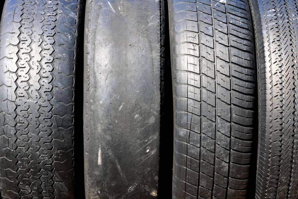 Por que os pneus do carro se deformam mesmo alinhados e balanceados?