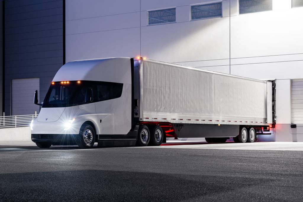 Caminhão elétrico da Tesla finalmente passará por teste público auditável