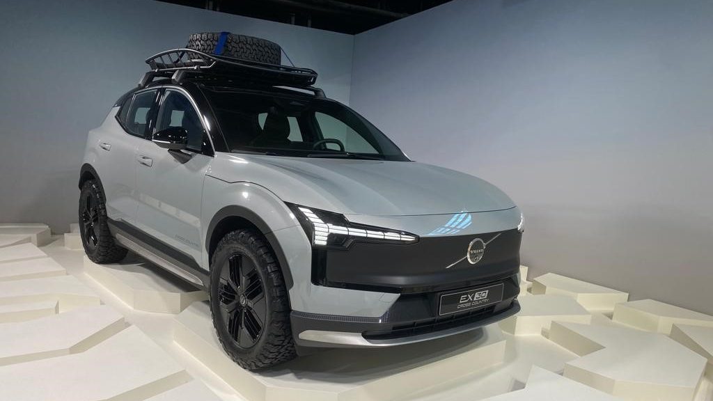 EX30 Cross Country: como é a versão off-road e 4X4 do novo Volvo EX30