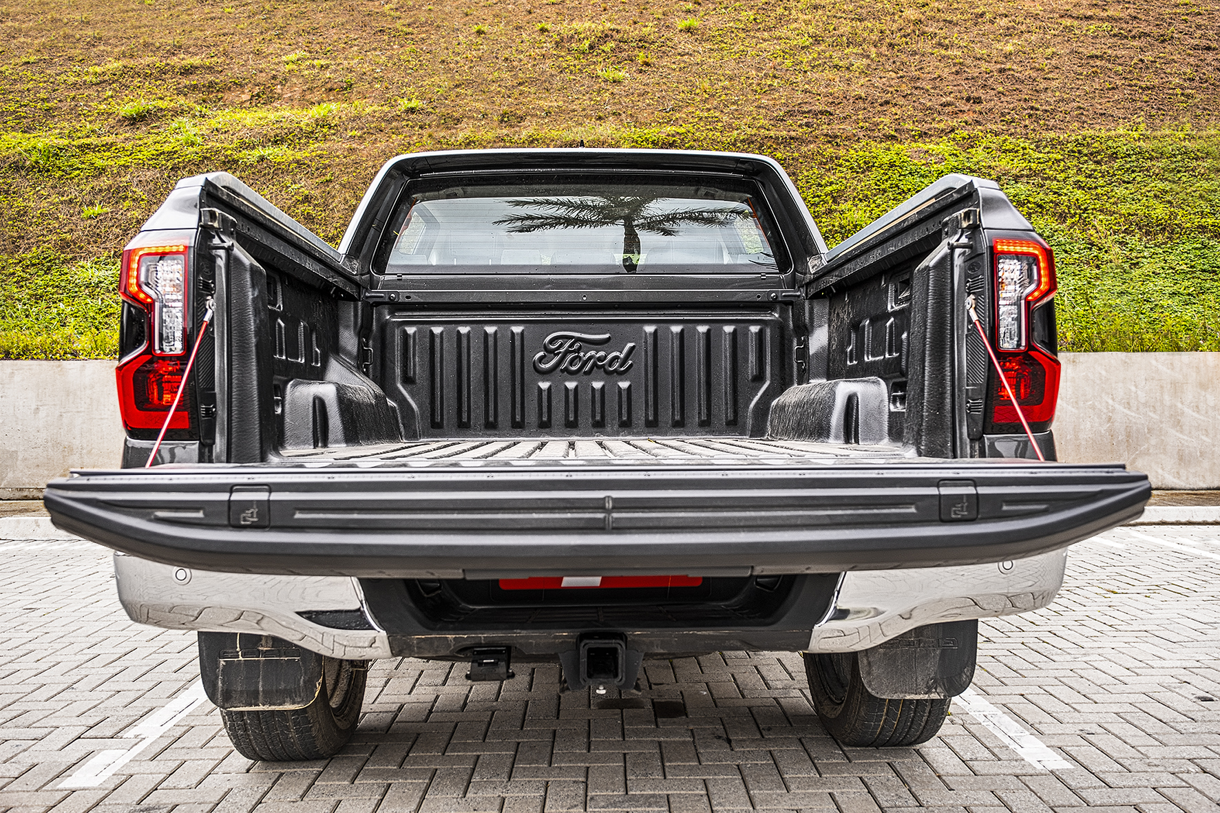Nova Ford Ranger testada por QUATRO RODAS