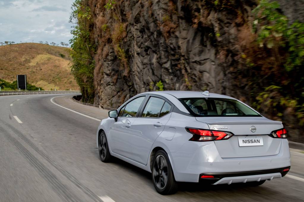 Novo Nissan Versa 2024: design renovado, muito mais seguro e com