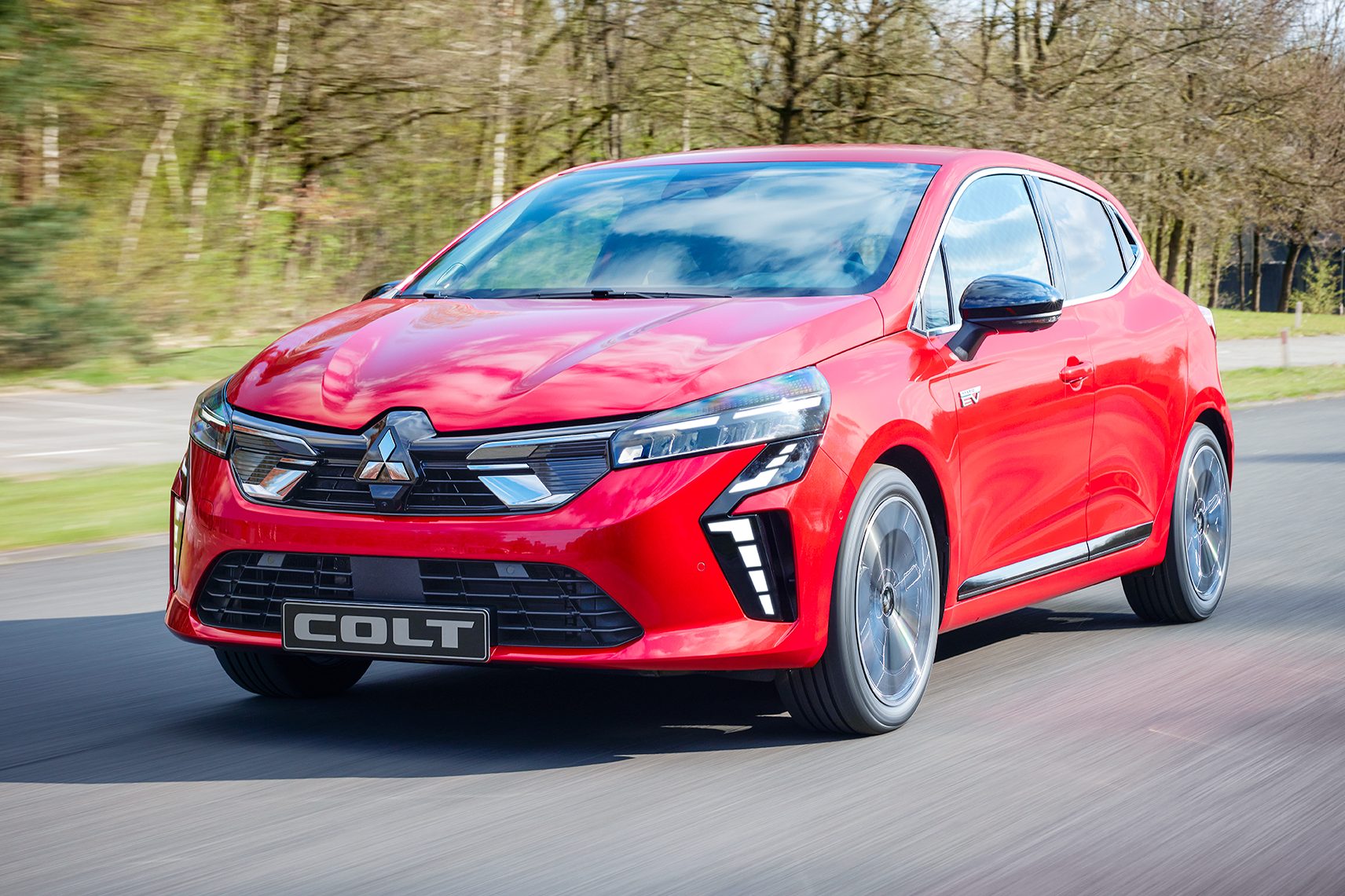 ‘Clio japonês’, Mitsubishi Colt usa design e motores do ‘irmão’ francês