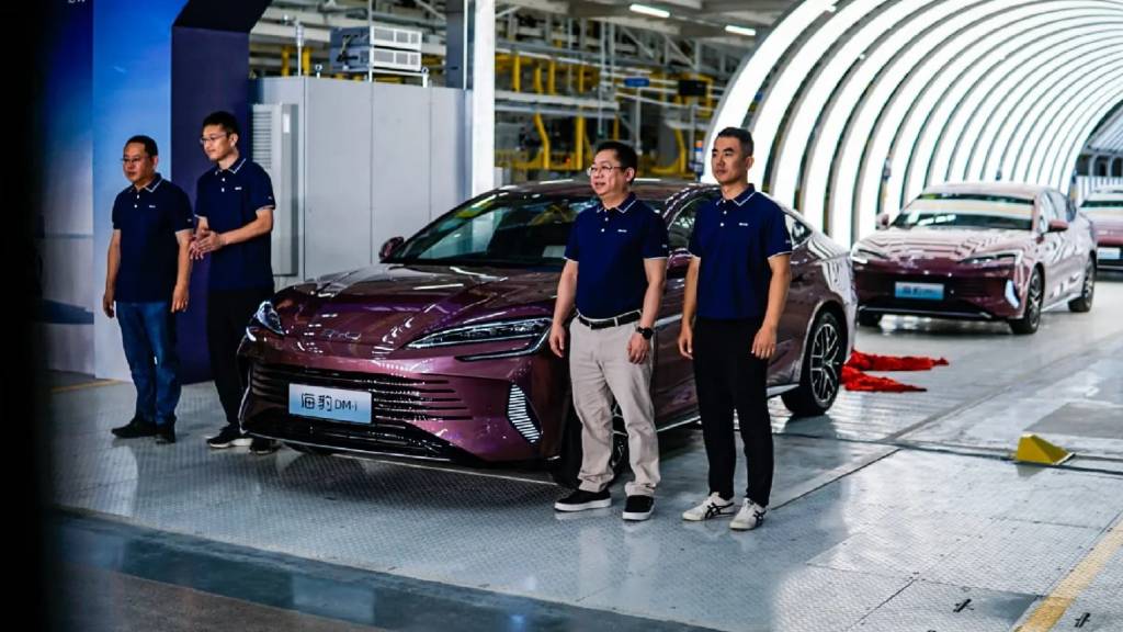First-BYD-Seal-DM-i-rolled-off-the-production-line-CNC First-BYD-Seal-DM-i-rolled-off-the-production-line-CNC