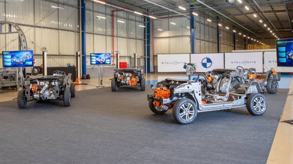 Stellantis investe R$ 14 bi para tornar MG o polo global de híbridos flex