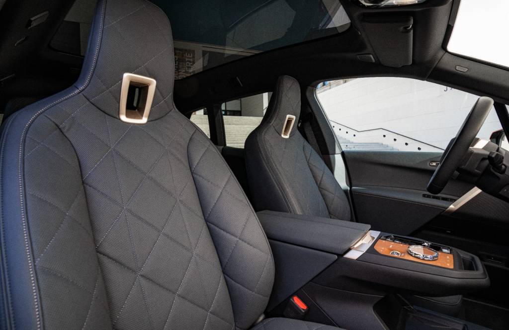 BMW iX M60 (5) Novo BMX iX M60