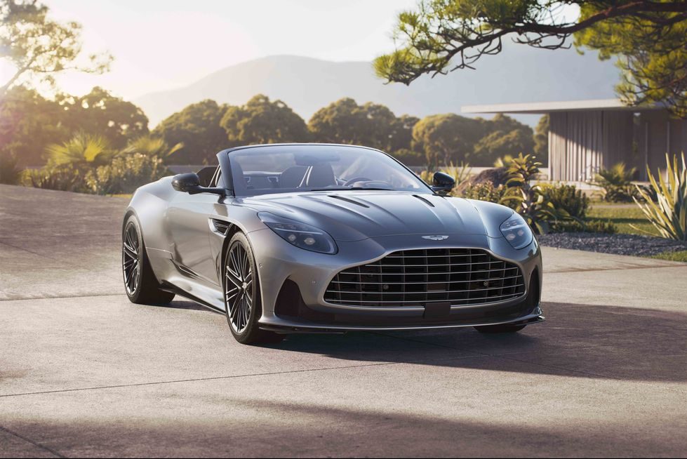 Aston Martin DB12 ganha versão conversível com V8 biturbo de 680 cv