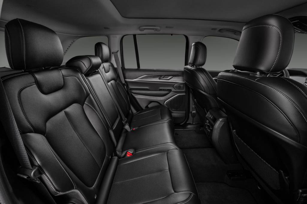 Jeep_Grand_Cherokee_4xe_062 Carroceria e suspensão aumentam o conforto