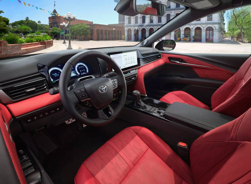 2025-Toyota-Camry-launch-00016-2048×1502 Toyota Camry 2025
