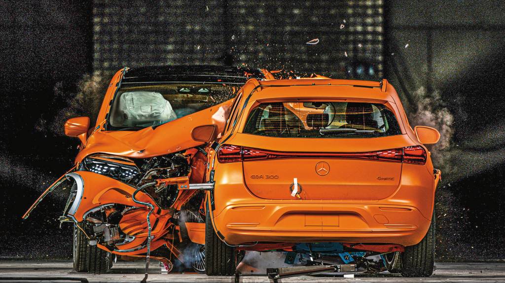 Mercedes Crash Mercedes Crash
