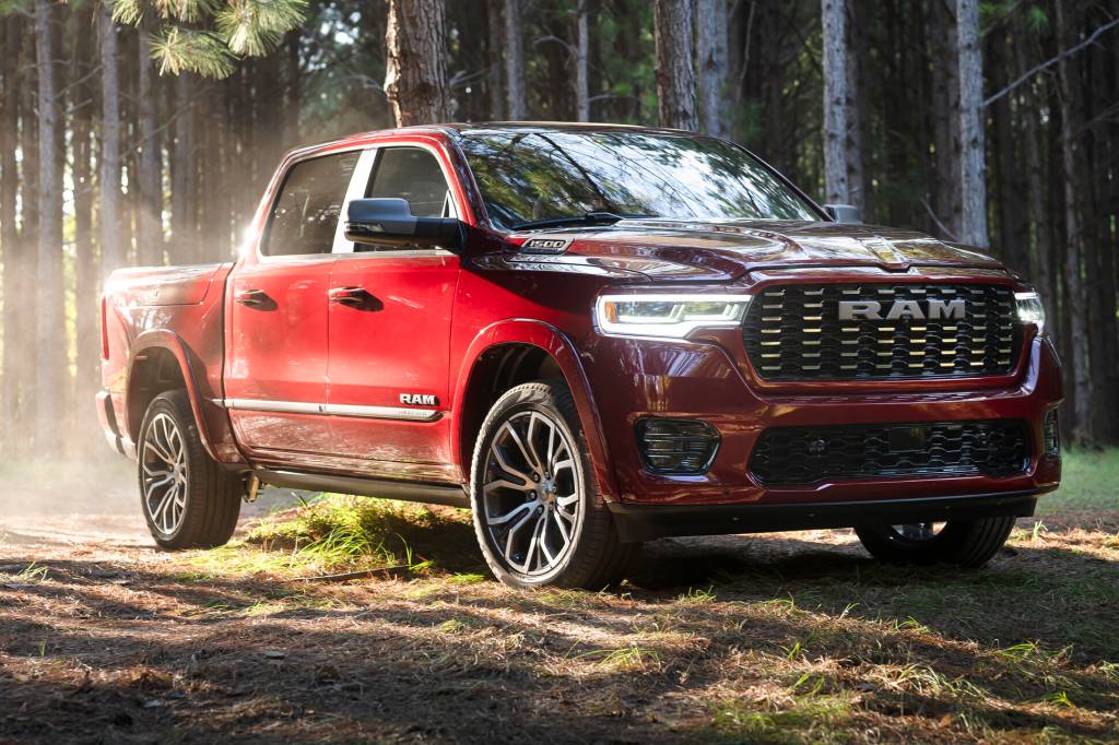 Stellantis planeja mudar produção da Ram 1500 para fábrica no México