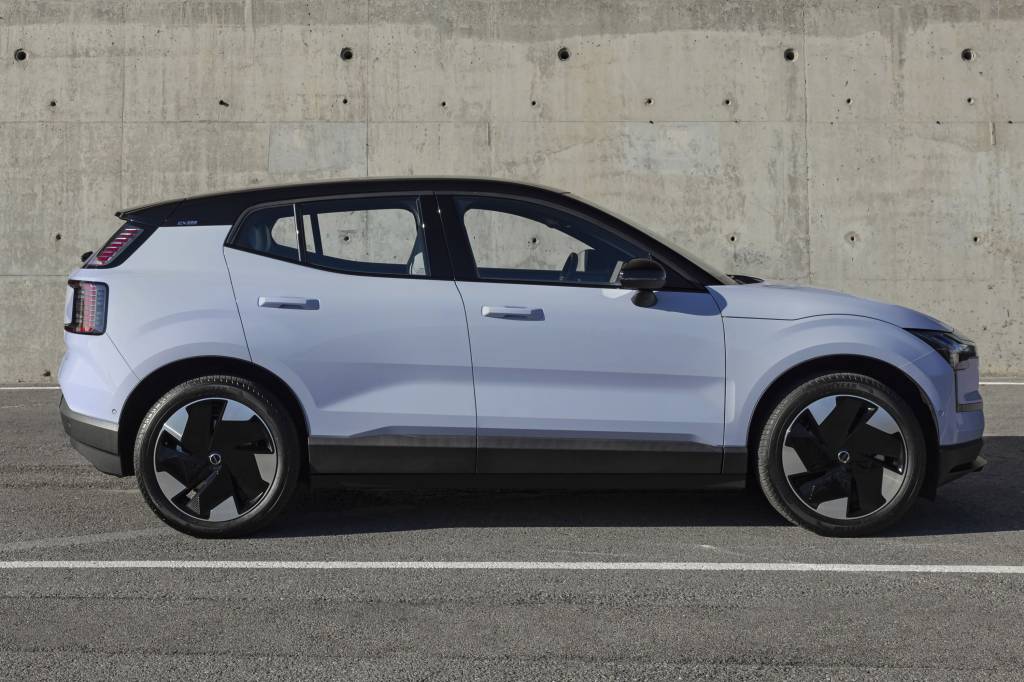 Volvo_EX30_CloudBlue_76 Volvo_EX30_CloudBlue_76