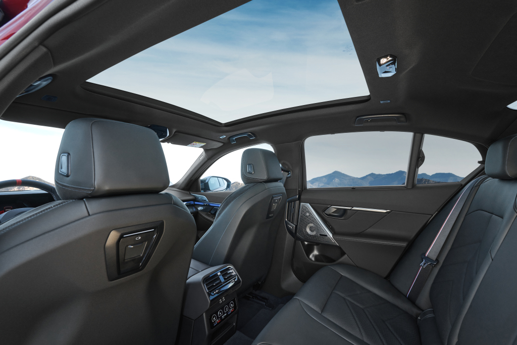 bmw_i5_m60_xdrive_3 bmw_i5_m60_xdrive_3