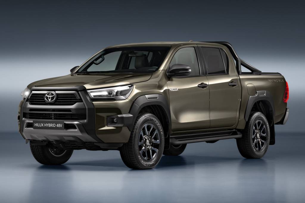 Toyota Hilux híbrida estreia em 2024 com mesmo motor 2.8 turbodiesel