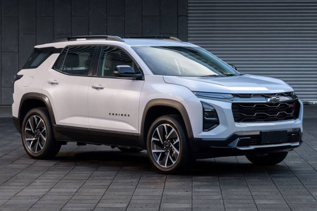 2025-Chevrolet-Equinox-PHEV-RS-China-Leaked-Photos-Exterior-002-side-front-three-quarters Chevrolet Equinox PHEV