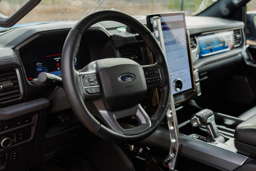 F-150-Lightning-Switchgear-47 (1) Ford F-150 Lightining Switchgear