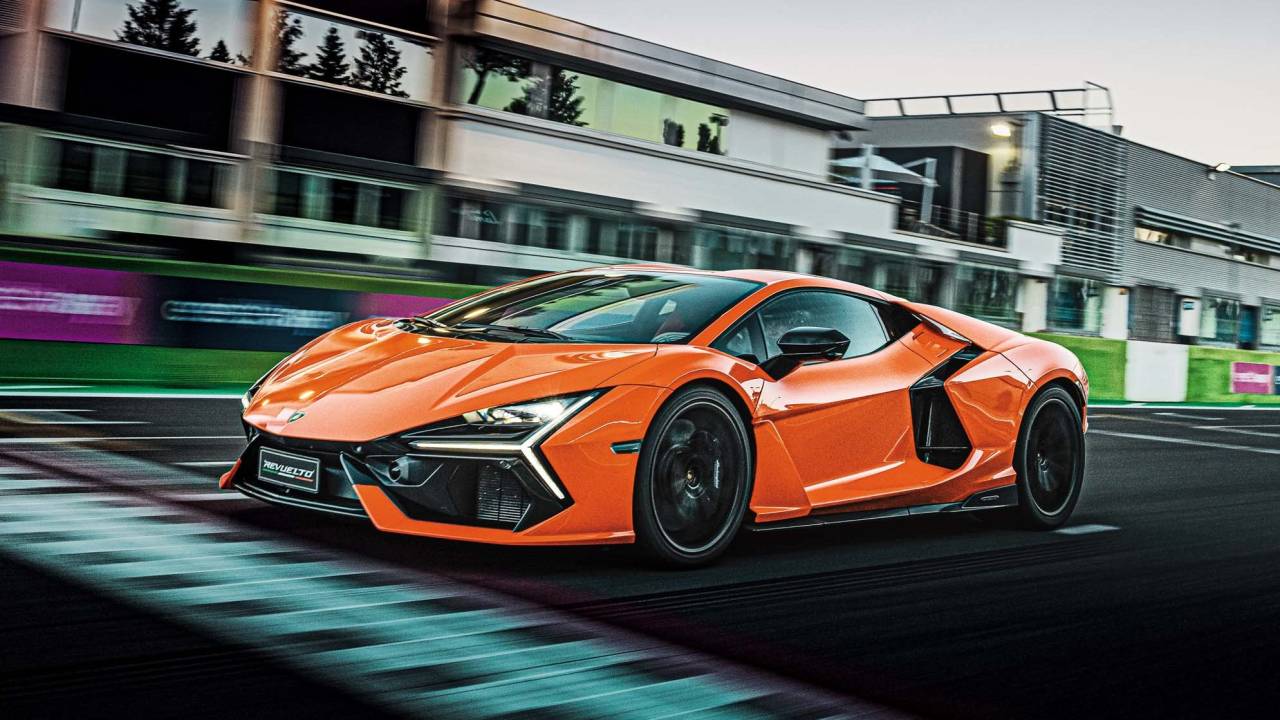 lamborghini revuelto