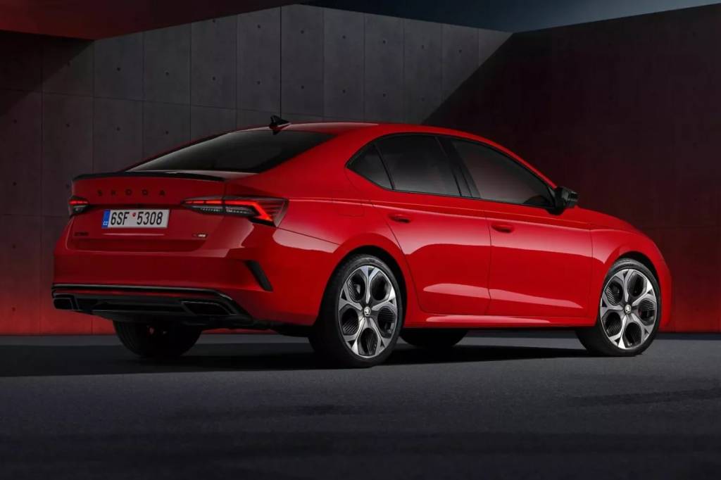 2024-Skoda-Octavia-RS-12-2048×1366 Skoda Octavia RS