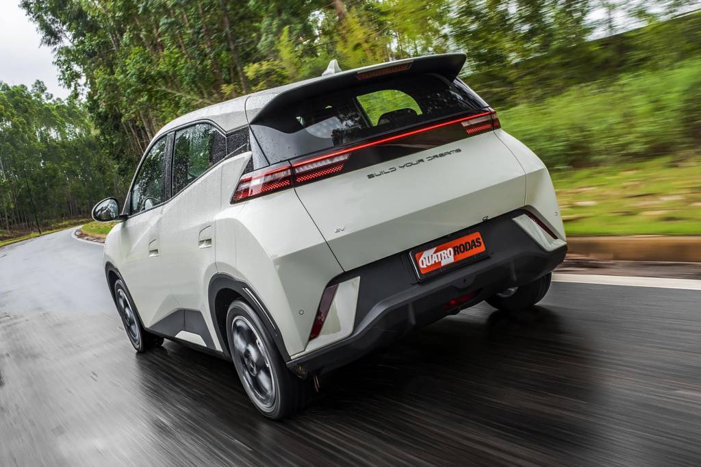 BYD vai instalar recursos ADAS em todos os seus carros na China