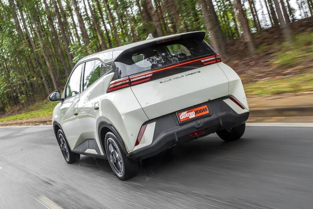 BMW entra com ação contra BYD para mudar o nome do Dolphin Mini