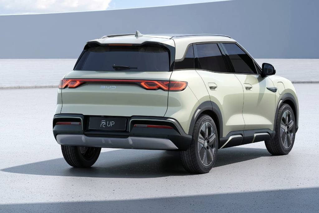 BYD Yuan UP 2024 (2) BYD Yuan UP 2024