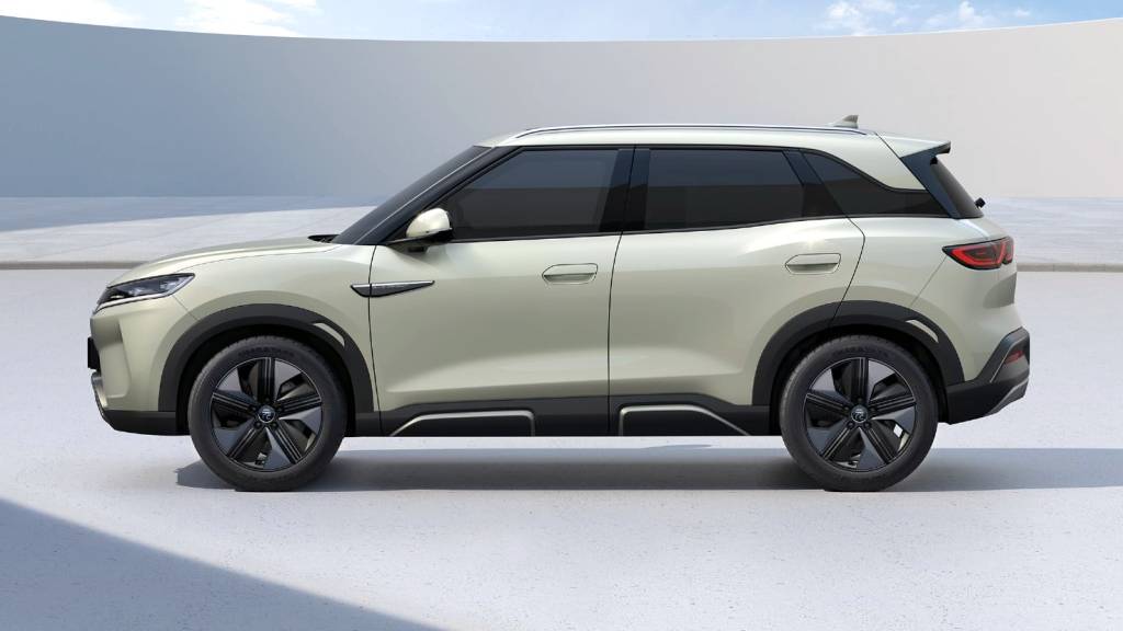 BYD Yuan UP 2024 (4) BYD Yuan UP 2024