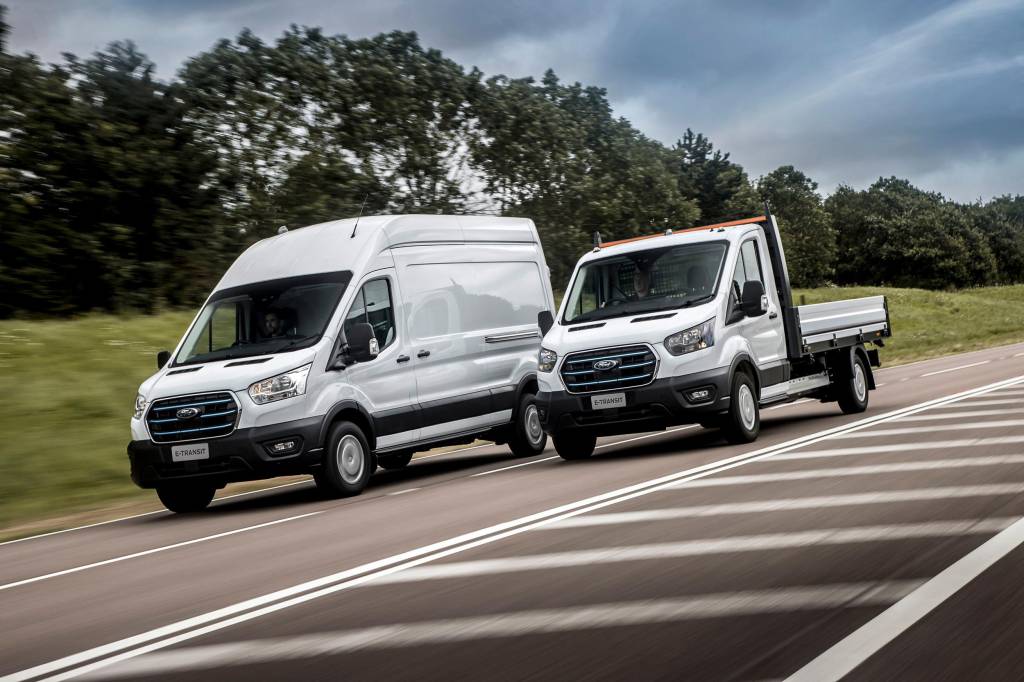 Ford Transit elétrico estreia mais caro que Mustang Mach-E: R$ 542.000
