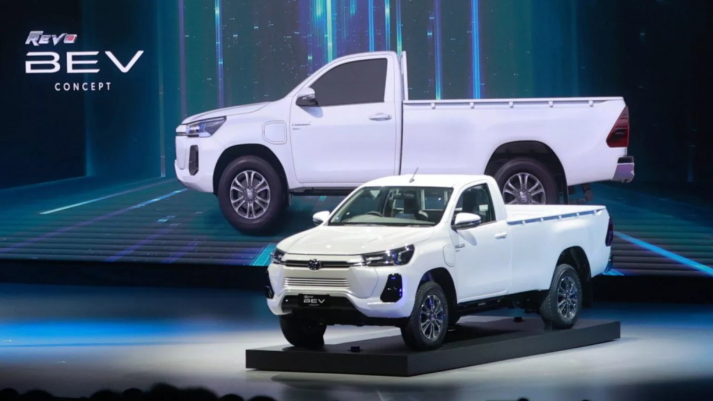 Toyota Hilux elétrica está confirmada e será lançada em 2025