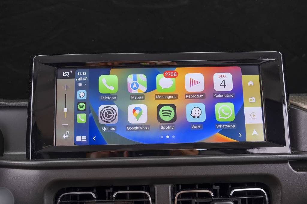 Apple CarPlay ganhará atualização para reproduzir vídeos na central multimídia