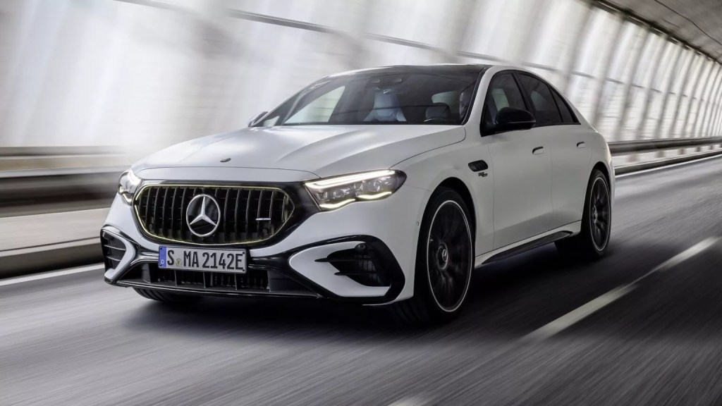 Novo Mercedes-AMG E53 é híbrido plug-in com até 603 cv de potência