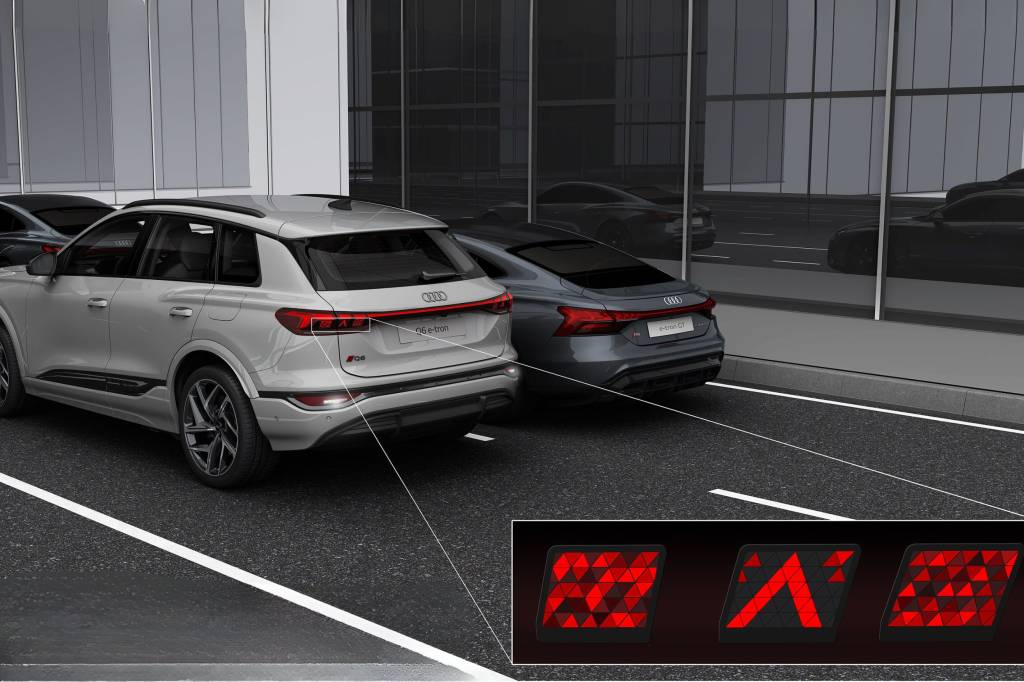 Novo Audi Q6 e-tron (126) Luzes inteligentes servem até para emitir avisos a outros motoristas e pedestres