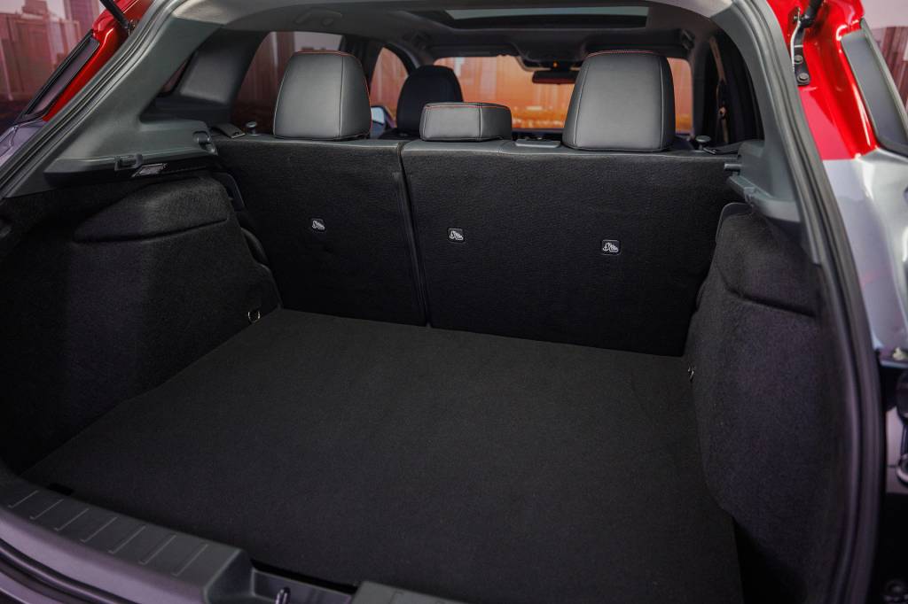 Novo Nissan Kicks 2025 (40) Porta-malas também cresceu