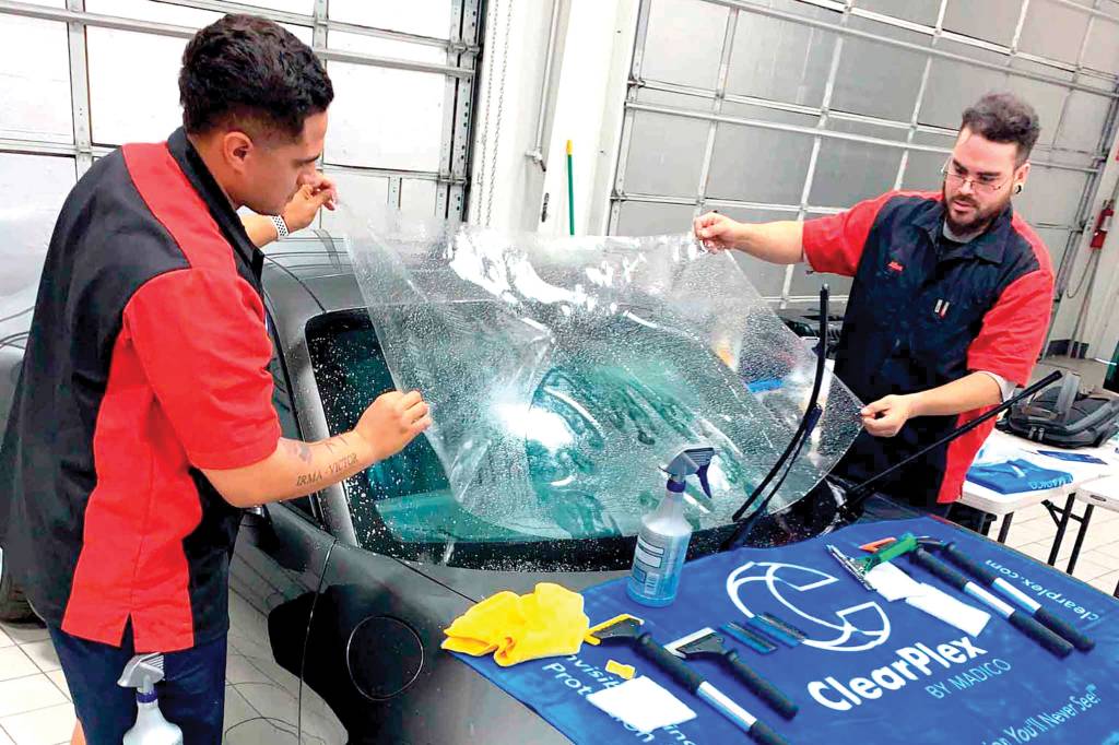 Película PPF pode ser usada no para-brisa para protegê-lo de pedras?