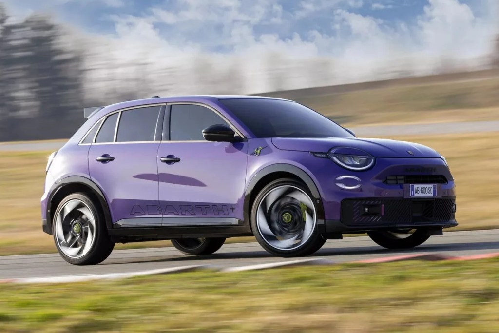 Fiat 600e se torna o Abarth mais potente da história, mas é elétrico